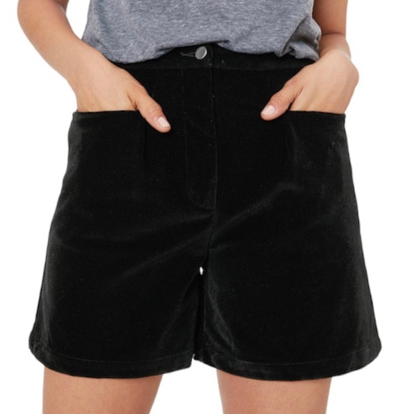 Nasty Gal Pants - Nasty Gal Longline Corduroy Shorts - Size 8 - NWT